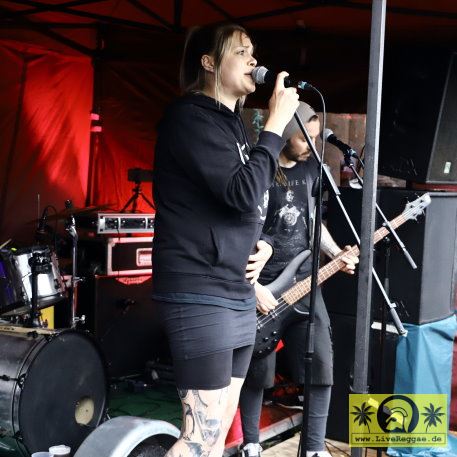 Bambi Shoots Back (D, Leipzig) 9 Jahre Barrikade, Zwickau - 1. Juni 2024 (15).JPG